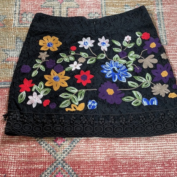 Forever 21 Embroidered skirt NWT boho - Picture 5 of 5
